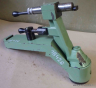 Zaoblovač hran brusných kotoučů na brusku 3B642 (Rounder edges grinding wheels on grinding machine 3B642) 